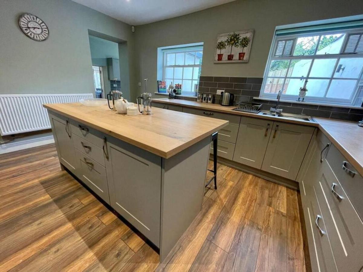 Lydney House Swaffham Sleeps 22 Βίλα Εξωτερικό φωτογραφία