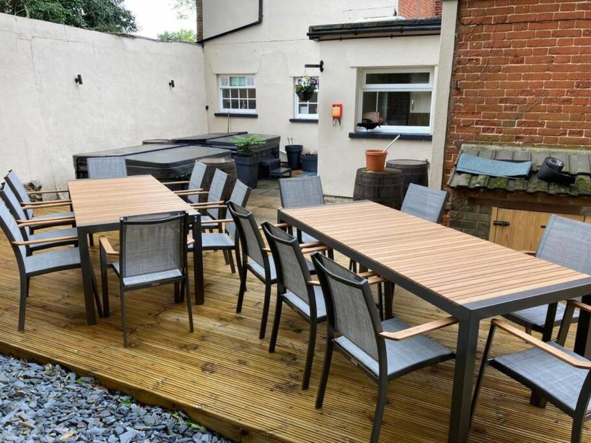 Lydney House Swaffham Sleeps 22 Βίλα Εξωτερικό φωτογραφία